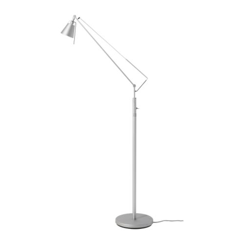 HUSVIK Stand-/Leseleuchte  Gerichtetes Licht; ein konzentrierter Lichtstrahl ist ideal zum Lesen. 