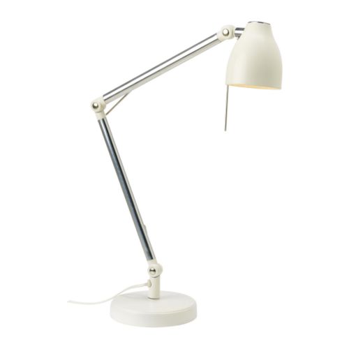 TRÅL Arbeitsleuchte  Verstellbarer Arm und Kopf; so lässt sich das Licht optimal ausrichten. 