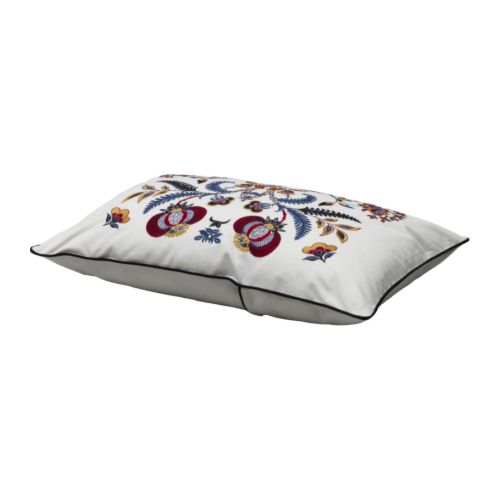 ALVINE SPETSIG Funda de cojín Más ofertas en IKEA Bordado con hilos de diferentes colores; confiere vida y relieve a la funda del cojín.  Con botones. 