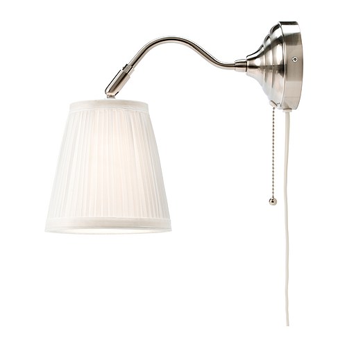 ÅRSTID Lámpara de pared Más ofertas en IKEA Pantalla regulable para poder dirigir el haz de luz.  Pantalla textil: emite un luz difusa y decorativa. 