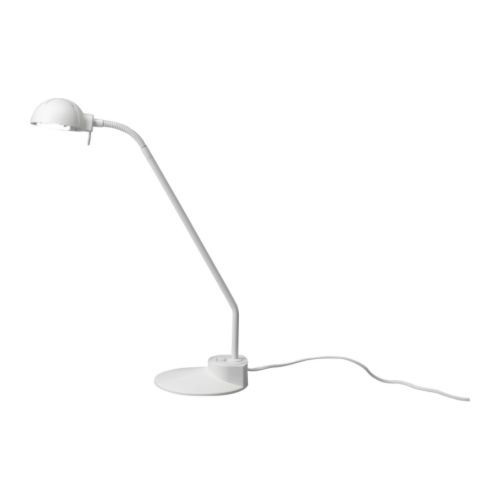 MIL Lámpara de trabajo IKEA Pantalla regulable para poder dirigir el haz de luz. 
