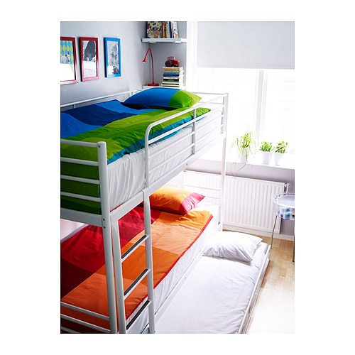TROMS�%20Cama%20inferior%20M�s%20ofertas%20en%20IKEA%20Una%20cama%20extra%20bajo%20el%20div�n%20y%20las%20camas%20altas%20TROMS�.
