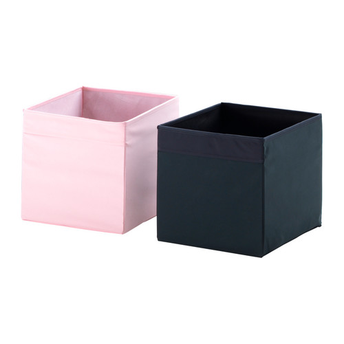 DRÖNA Laatikko IKEA Kädensijat molemmilla puolilla.   Helppo vetää ulos hyllystä. 