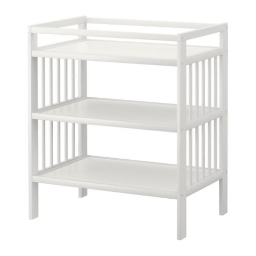 GULLIVER Hoitopöytä IKEA Korkeus suunniteltu vaivatonta vaipanvaihtoa ajatellen. 