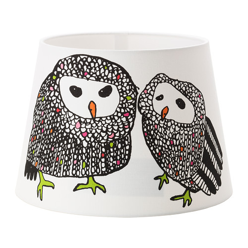 GULÖRT Varjostin IKEA Tekstiilivarjostin suodattaa valon kauniisti ja tuo kotiin viihtyisän tunnelman.