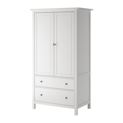 HEMNES Vaatekaappi IKEA Helposti avattavissa ja suljettavissa laatikoissa on laatikonpysäyttimet. Lukittava. Siirrettävät hyllylevyt ja vaatetanko.