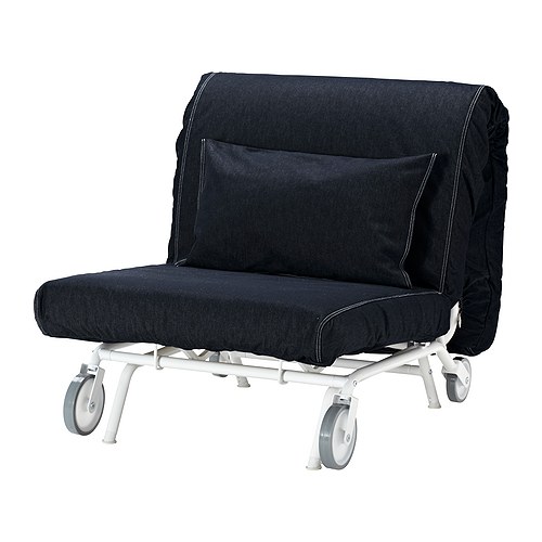 IKEA PS LÖVÅS Vuodetuoli IKEA Pyörien ansiosta sohvaa on helppo siirtää tarvittaessa.  Helppo sijata vuoteeksi. 