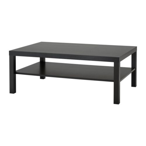 LACK Sohvapöytä IKEA Erillinen hylly mm. lehtien säilytykseen. Tavarat pysyvät järjestyksessä ja pöytä siistinä.
