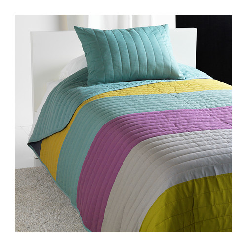 MALIN Päiväpeitto+tyynynpäällinen IKEA Käännettävä.   Erilaiset puolet tuovat vaihtelua. 
