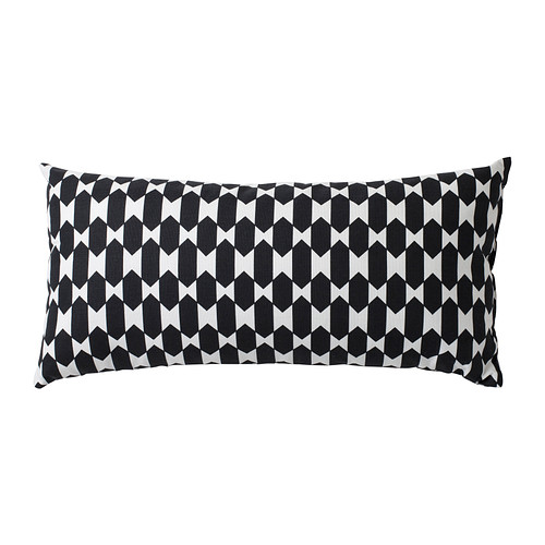 NÄVVIVA Tyyny IKEA Polyesteritäyte pitää muotonsa ja tukee pehmeästi. Sopii hyvin niskan tai alaselän tueksi.