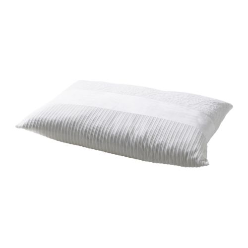 OFELIA BLAD Tyyny IKEA Höyhentäytteinen sisätyyny on mukava ja tarjoaa hyvän tuen.  Vetoketjun ansiosta päällinen on helppo irrottaa pesua varten. 