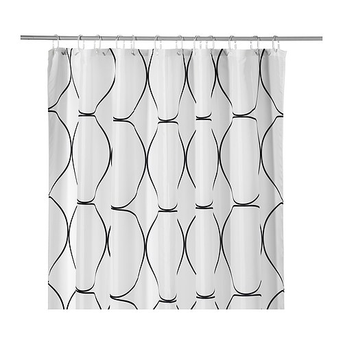 UDDGRUND Suihkuverho IKEA Alareunaan ommeltu kuminauha antaa painoa, joka estää verhoa vetäytymästä  vartaloa kohti. 