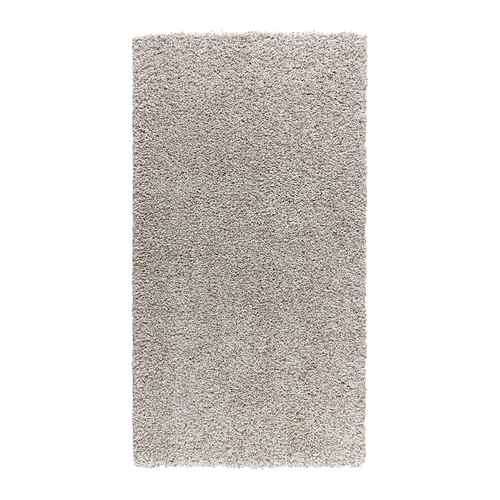 ALHEDE Tapis, poils hauts IKEA Le poil dense et épais crée une surface douce et atténue les bruits. 