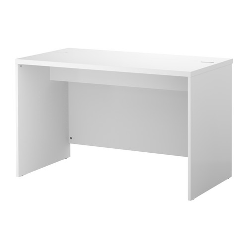 BESTÅ Bureau IKEA Passe-câbles et compartiment à l'arrière ; garde les prises et les câbles hors de vue mais accessibles. 