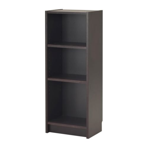 BILLY Bibliothèque IKEA Une bibliothèque étroite permet d'utiliser au mieux l'espace au mur, même sur de petites surfaces. 