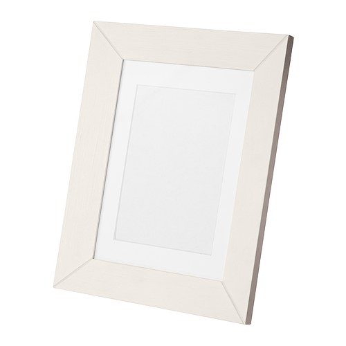 HAVERDAL Cadre IKEA Le passe-partout fait ressortir la photo et rend l'encadrement plus facile. 