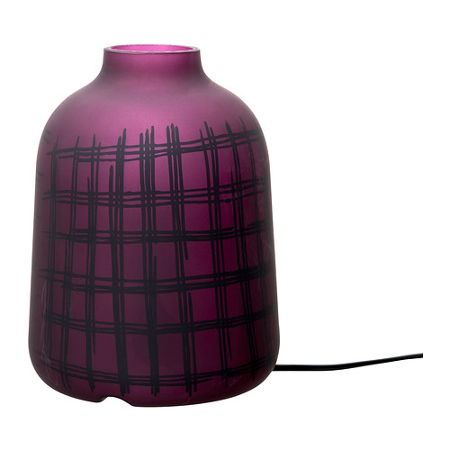 KOPPAR Lampe de table IKEA Donne une lumière douce et tamisée. 