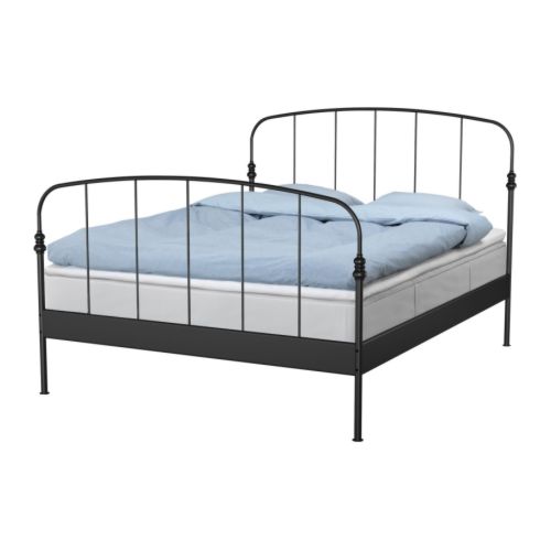 LILLESAND Structure de lit IKEA Utiliser l'espace sous le lit pour le rangement à l'aide de nos tiroirs. 