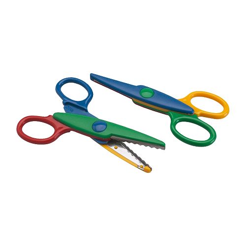 MÅLA Ciseaux, 2 paires IKEA Deux paires de ciseaux  : une classique et une à cranter.  Coupe aussi bien qu'une paire de ciseaux pour adulte. 