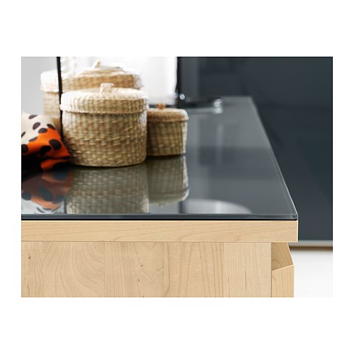 commode blanche dessus verre