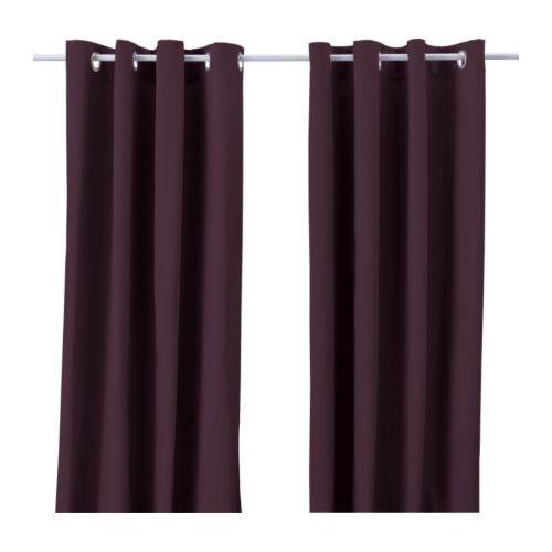 MERETE Rideaux, 1 paire IKEA Le tissu épais permet de plonger la pièce dans l'obscurité et d'atténuer les bruits extérieurs. 