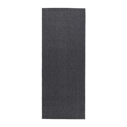 MORUM Tapis tissé à plat IKEA Si le tapis est mouillé, mettez-le à sécher à cheval sur une barre ou enroulez-le sans serrer et posez-le à la verticale. 