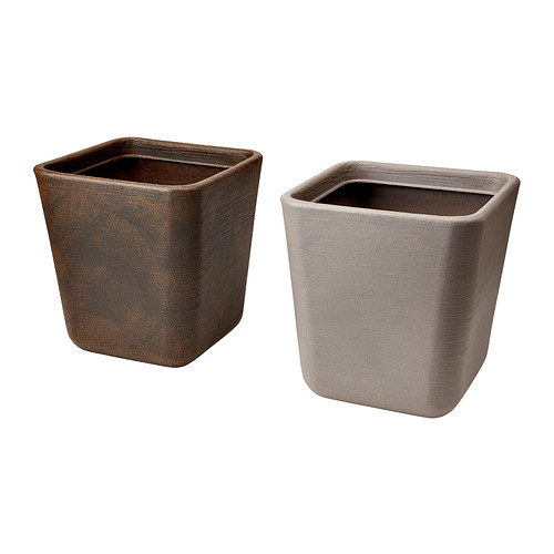 ÖSTLIG Cache-pot IKEA Léger, facile à soulever et à déplacer.  Durable, résiste aux intemperies. 