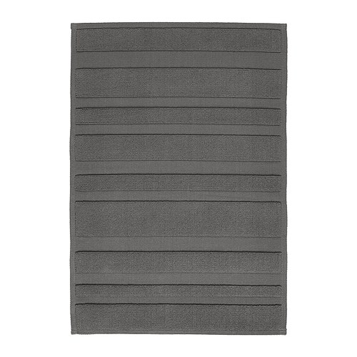 RAMSKÄR Tapis de bain IKEA La texture du tapis coton, à la fois bouclé et tissé plat, lui apporte souplesse et caractère. 
