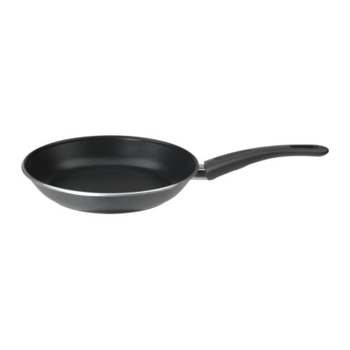 SKÄNKA Poêle IKEA Les parois épaisses répartissent la chaleur uniformément de sorte que les aliments soient chauffés de façon homogène. 