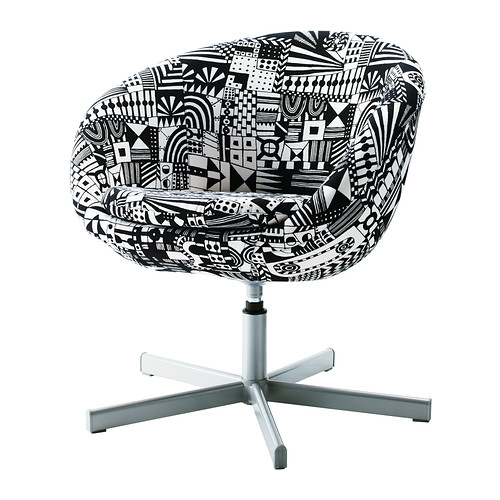 SKRUVSTA Fauteuil pivotant IKEA Fauteuil pivotant réglable en hauteur.  Petit et facile à intégrer partout. 