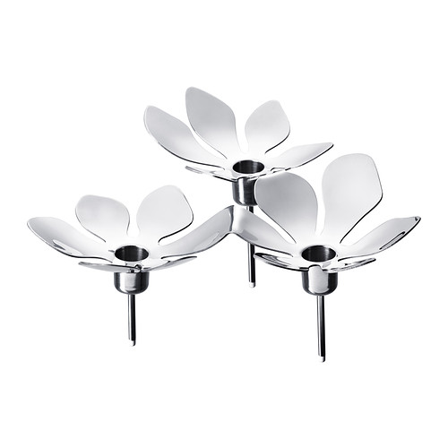 STOCKHOLM Bougeoir 3 bougies IKEA Créez une atmosphère dans une pièce grâce à un design inspiré de la nature et la douce lumière des bougies. 