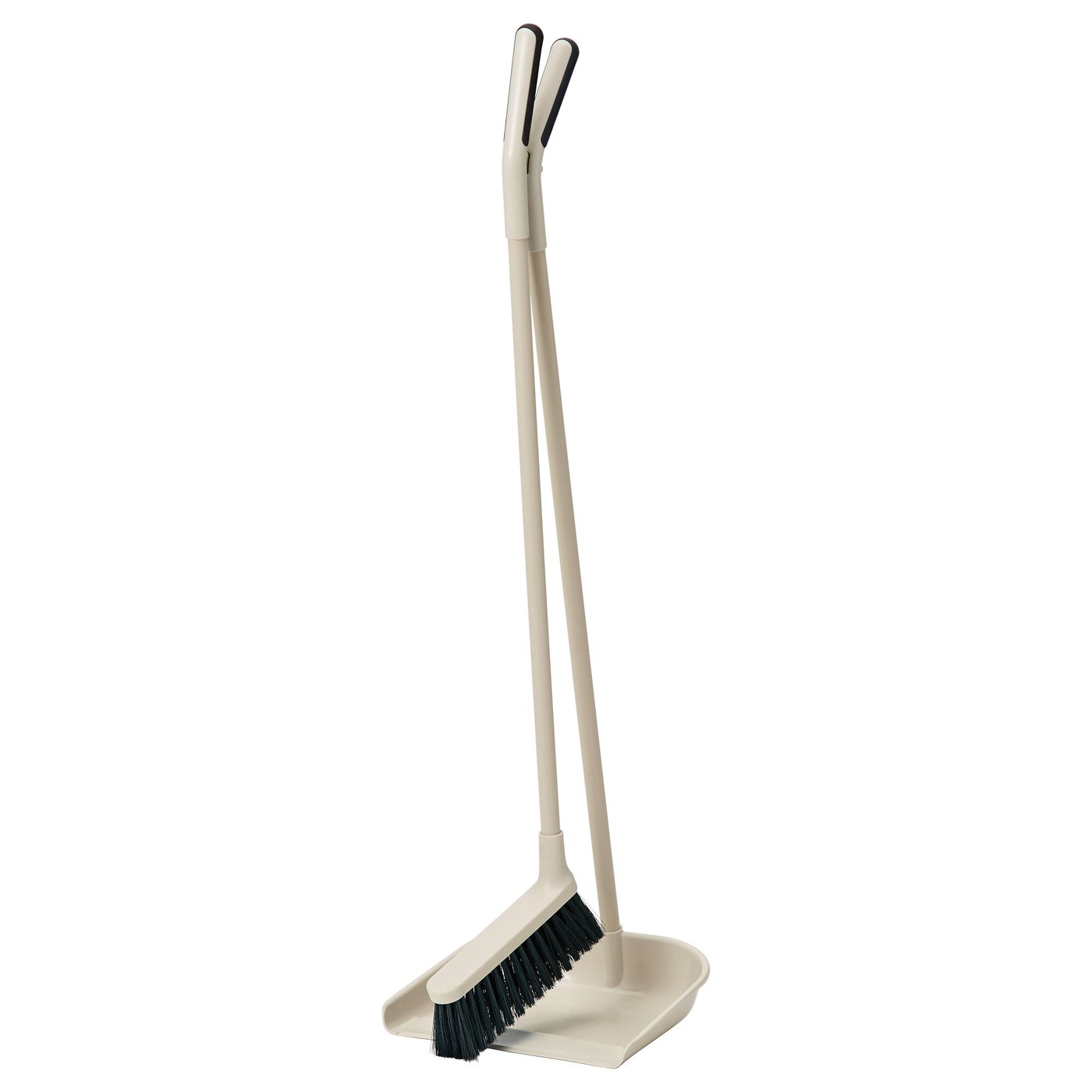 IKEA SKVALPA dustpan/broom Easy to store since the handle also functions as a holder for the broom.
