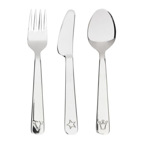 FABLER Set di 3 posate IKEA La lama dentata facilita al bambino l'uso del coltello. 