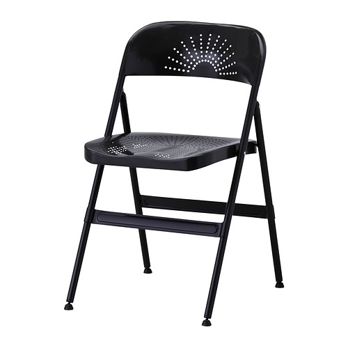 FRODE Sedia pieghevole IKEA Pieghevole: il prodotto occupa poco spazio quando non lo usi.  Schienale e sedile sagomati, per un comfort ottimale. 