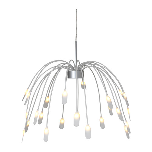 HÄGGÅS Lampada a sospensione a LED IKEA I LED illuminano le estremità di tutti i bracci. 