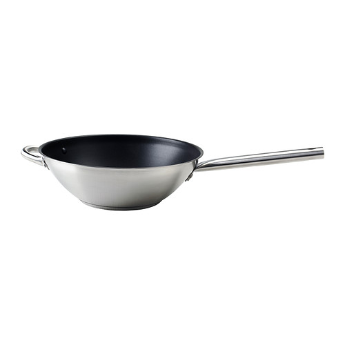 IKEA 365+ Wok IKEA Funziona su tutti i tipi di piani cottura, inclusi quelli a induzione.  Interamente in metallo: si può usare nel forno. 