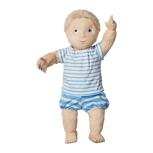 LEKKAMRAT Bambola IKEA Favorisce il gioco di ruolo: i bambini sviluppano le proprie abilità sociali imitando gli adulti e inventandosi dei ruoli. 
