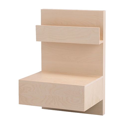 MALM Comodino IKEA Pratica mensola per appoggiare i libri o altro.  Il cassetto, facile da aprire e chiudere, è provvisto di fermacassetto. 