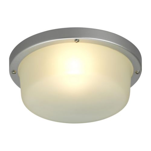 UTÅS Lampada da soffitto/parete IKEA Il vetro di copertura smerigliato diffonde una luce non abbagliante. 