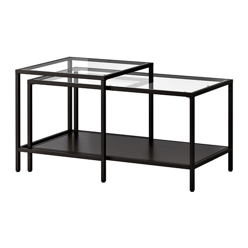 VITTSJÖ Set di 2 tavolini IKEA Piani tavolo in vetro temprato: resistono alle macchie e sono facili da pulire. 
