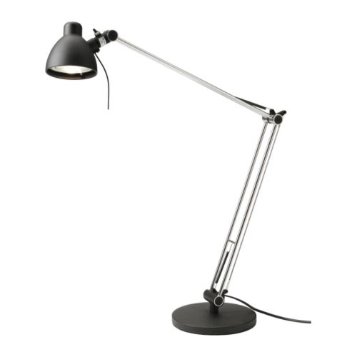 ANTIFONI Bureaulamp &nbsp; Verstelbare lamparm en verstelbare lampenkap, zodat je het licht kan richten. 