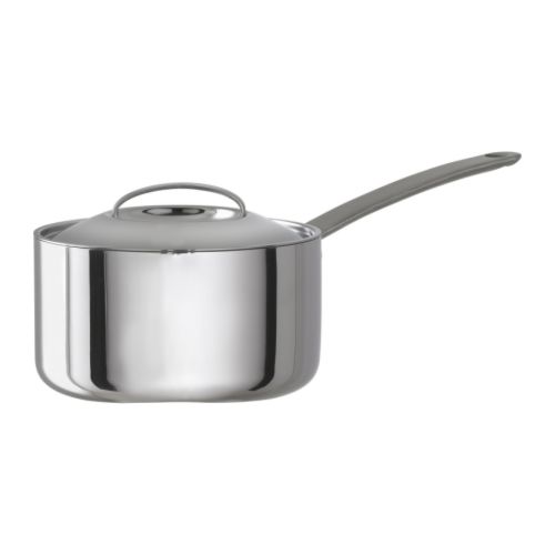 FAVORIT Steelpan met deksel &nbsp; Geschikt voor alle soorten kookplaten, ook inductiekoken.  Geheel van metaal; ook te gebruiken in de oven. 