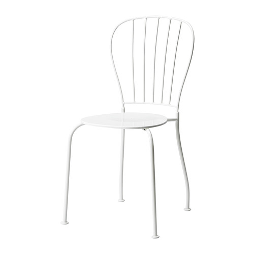 LÄCKÖ Stoel IKEA Opening in de zitting; voert regenwater af.  Met doppen; staat ook stevig op het gazon. 