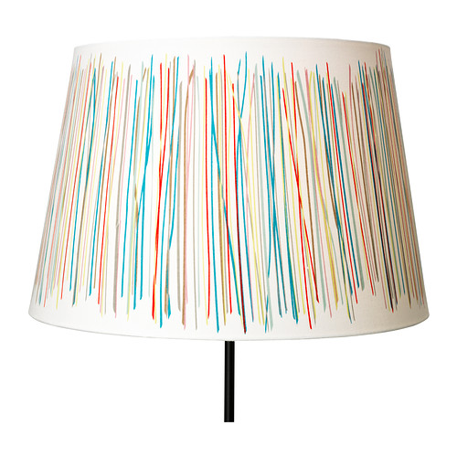 MALIN TRÅD Lampenkap IKEA Met een lampenkap van textiel kan je een gezellige sfeer in huis creëren en een gelijkmatig, decoratief licht. 