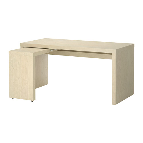 MALM Bureau met uittrekbaar blad IKEA Uittrekbaar tafelblad voor extra werkruimte. 