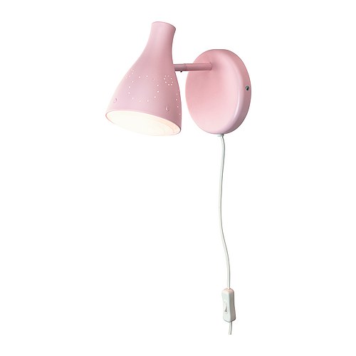 SNÖIG Wandlamp IKEA Getest en beveiligd tegen nieuwsgierige kindervingertjes.  Goede leeslamp met goed afgeschermd licht. 