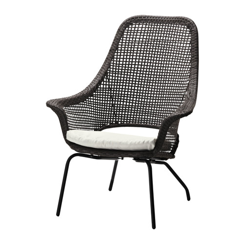 AMMERÖ Lenestol med pute IKEA Håndvevd plastrotting, ser ut som naturlig rotting, men tåler utendørs bruk bedre.   . 