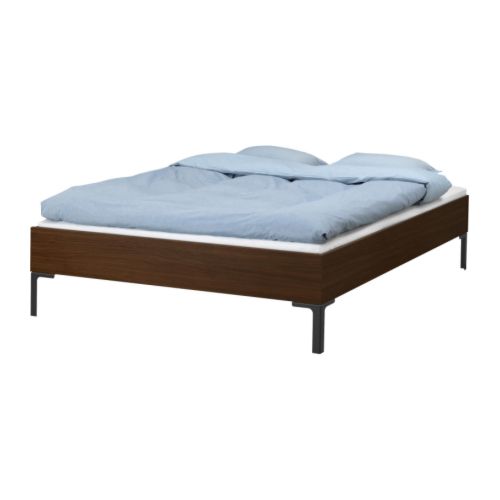 ENGAN Seng IKEA Utnytt rommet under sengen med våre sengeskuffer. 