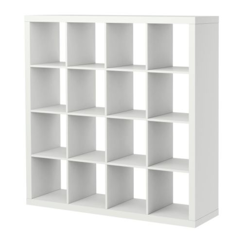 EXPEDIT Hylle IKEA Like fin bak som foran; kan også brukes som romavdeler.