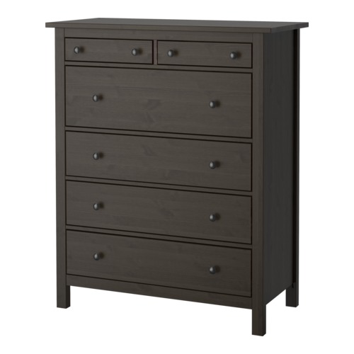 HEMNES Kommode, 6 skuffer IKEA Massivt tre, et slitesterkt materiale.  Ekstra romslige skuffer - mer plass til oppbevaring. 